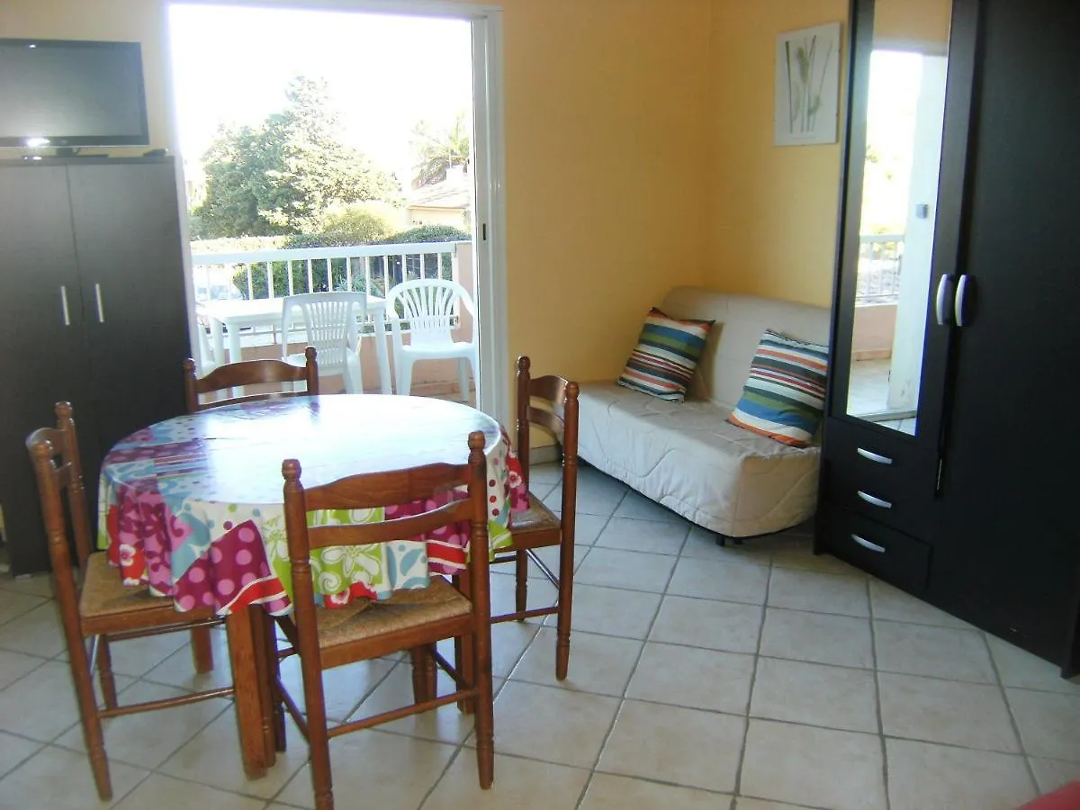 Studio Charmant A Hyeres 20 M² Terrasse Accueillante 0*,